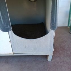 HEATED DOG HOUSE 