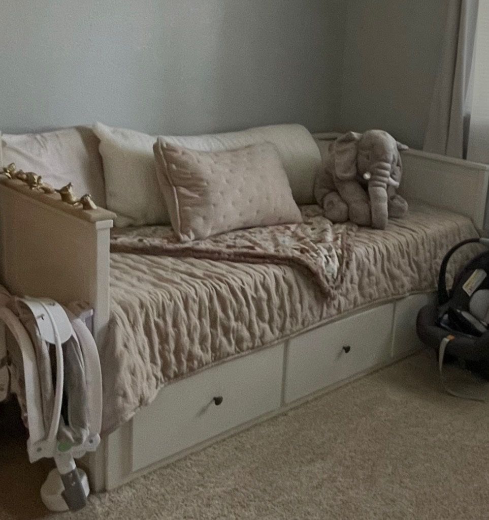 IKEA Hemnes Daybed with Drawers