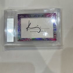 Kylie Jenner/ Kendall Jenner 