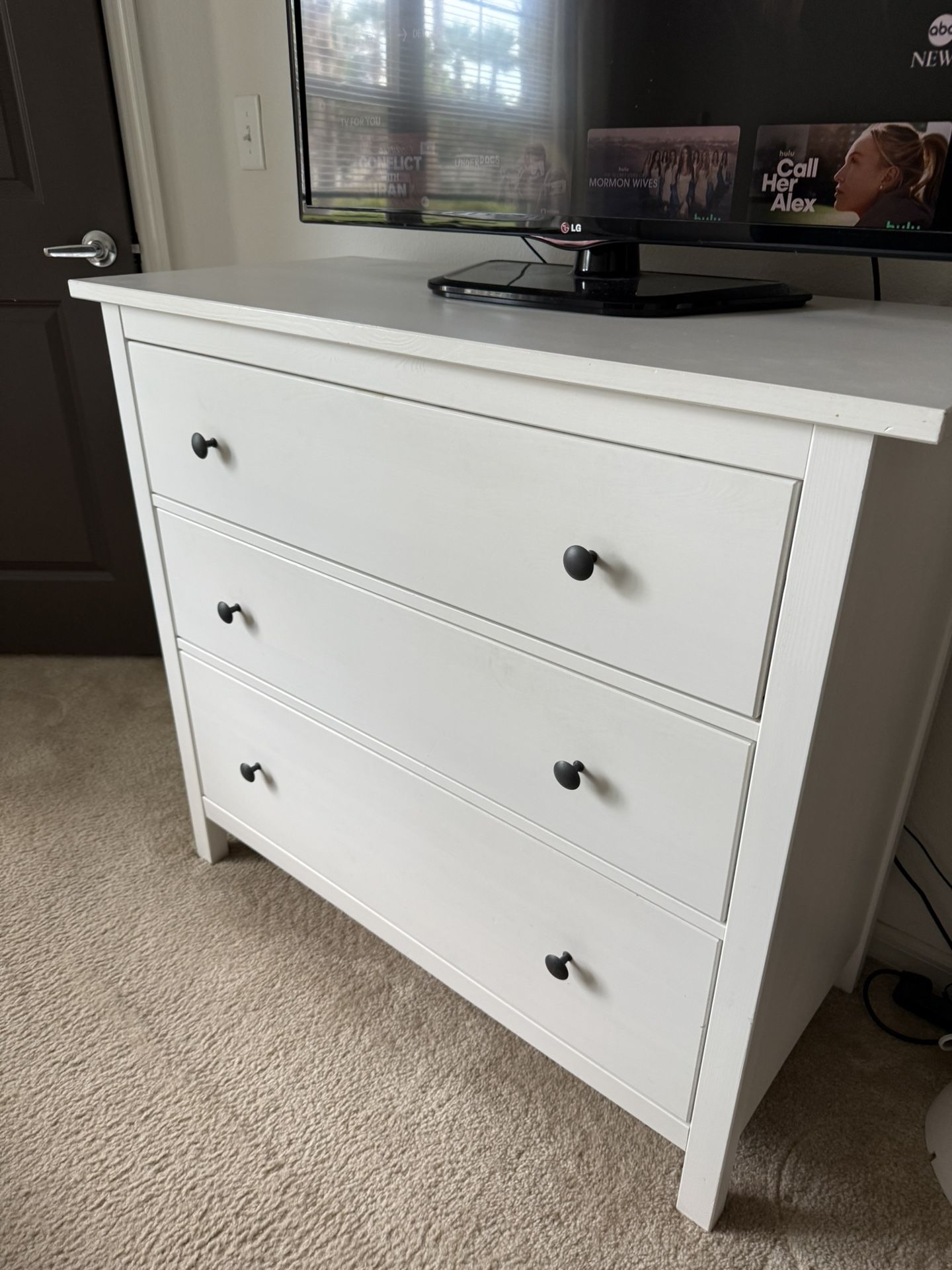 IKEA Hemnes 3 drawer dresser