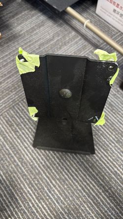 Free heavy duty monitor mount