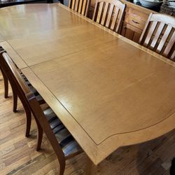 Dinning Room Table With Extender And Chairs 