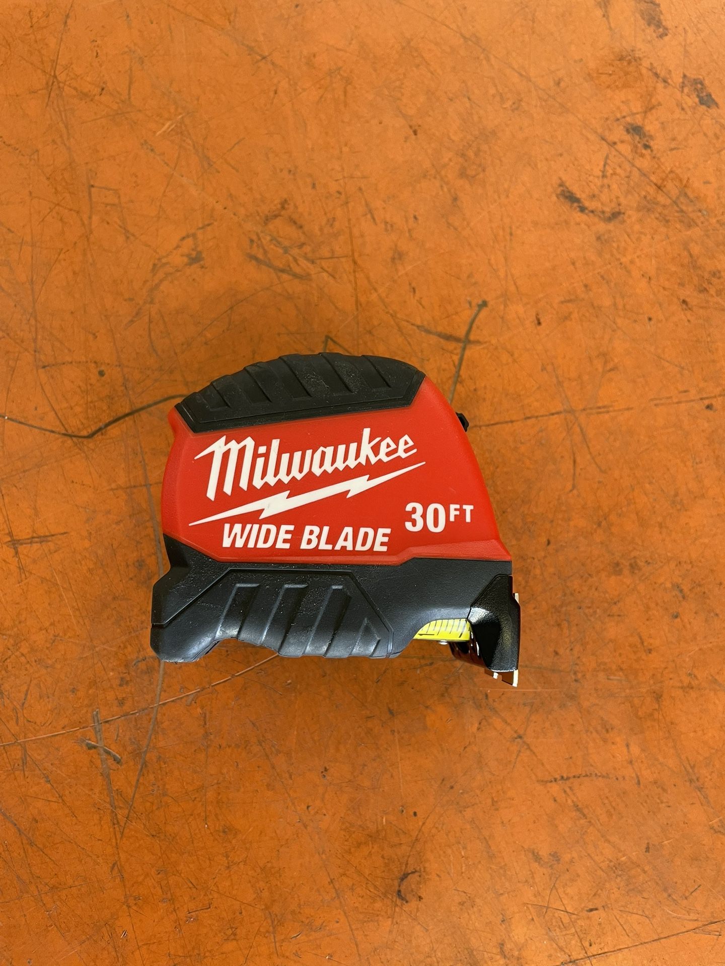 Milwaukee 30 Ft Wide Blade Measuring Tape