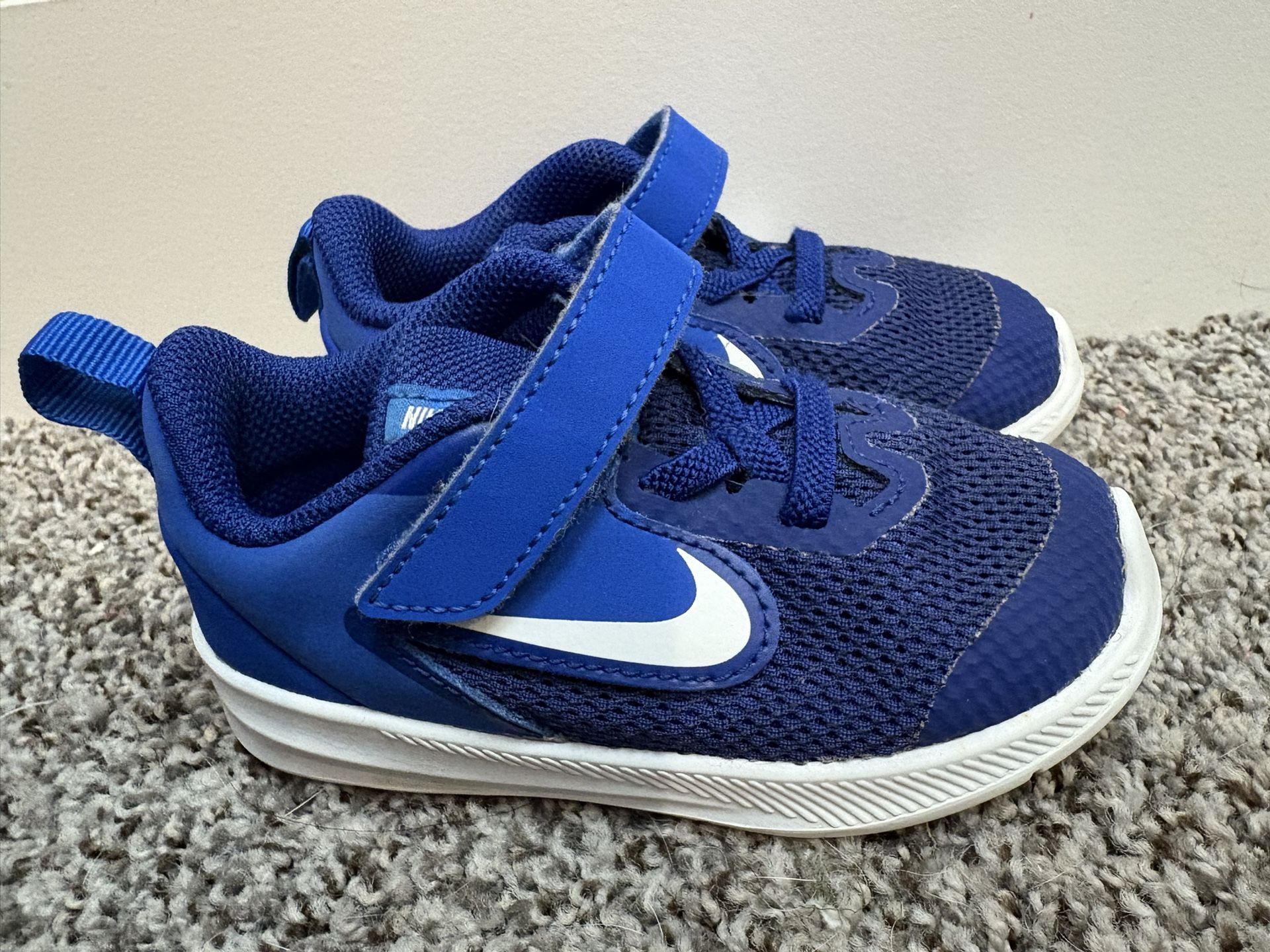 Nike Blue No Tie- Velcro Toddler Shoes Size 7c