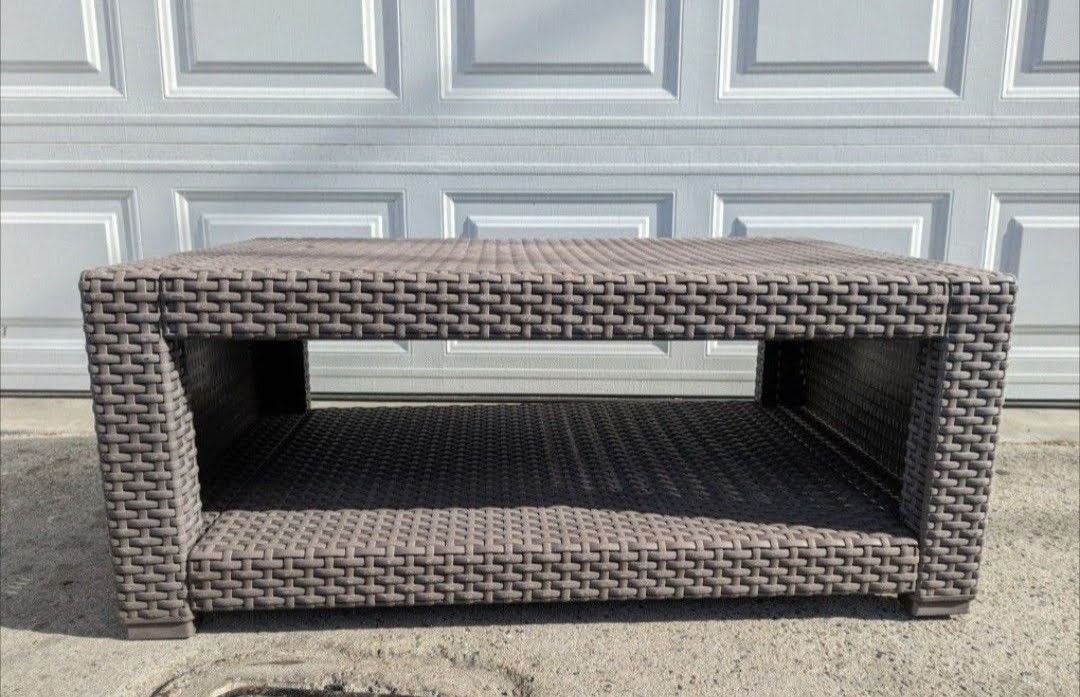 Outdoor Coffee Table Storage Shelves Resin Wicker Rattan Rubbermaid Suncast Lifetime Patio Deck Furniture Cocktail Dining Pottery Barn Brown Tropical