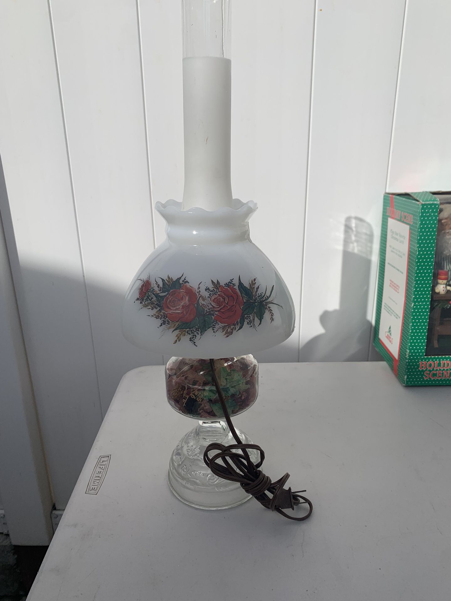 Vintage / Antique Lamp 