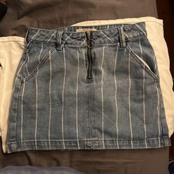 Pacsun Skirt Size 24