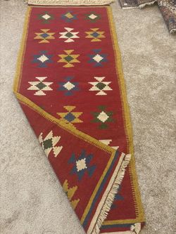 Hand Made Persian Klim . The Back And Front Is Same Since Is Handmade .
