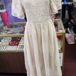 Dress Embroidered Accents Size M