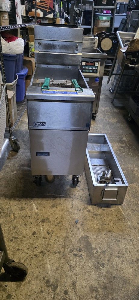 PITCO 50LB GAS DEEP FRYER W/INFILTRATION SYSTEM