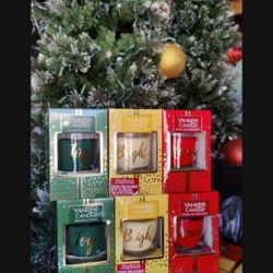 Yankee Candle/Christmas Candles 3 PCs Multipack. 2 Location Pickup Southside & Northside Pickup. Discontinued Won't Find Them Anywhere In Stores.