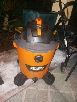 RIDGID WET DRY VAC RUNS WELL 30 FIRM LOOK MY POST ALOT ITEM