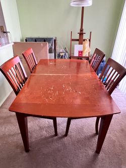 Dining Table - 4-6 seat extension