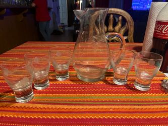 Princess House pitcher and 5 small cups
