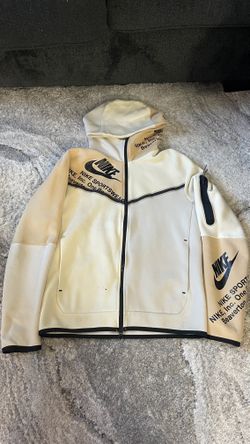Nike Tech Sweater Beige