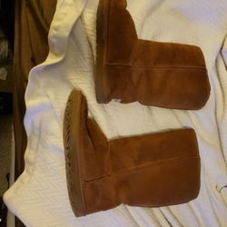 UGG BOOTS size 7