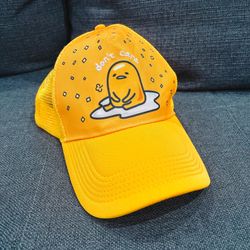 GUDETAMA I DON’T CARE TRUCKER HAT