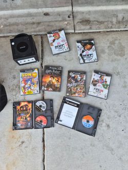 Black Gamecube 001 with games