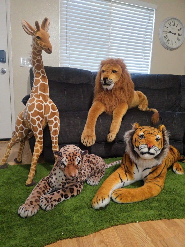 Life Size Safari Animals 