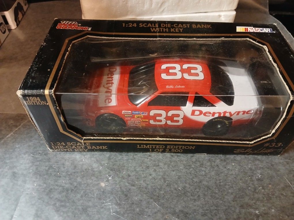 Brand New Racing Champions Bobby Labonte 1/24 Dentyne Diecast Bank