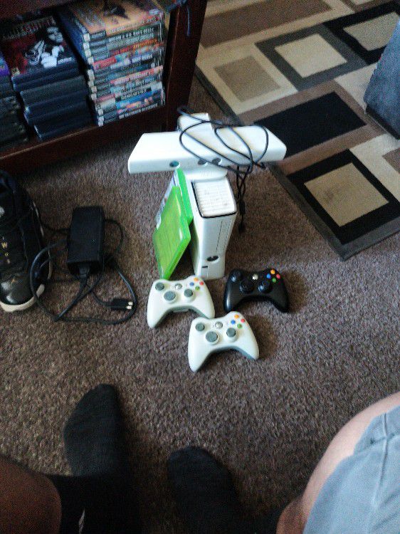 White Xbox 360 (250GB)