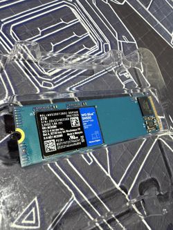 WD Blue SN550 2TB M.2 NVMe Internal SSD (WDS200T2B0C)