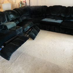 Sleeper Sofa And Recliner Sectional.    Free