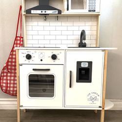 Tiny Land Play Kitchen