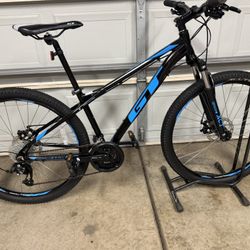 GT Aggressor Pro Mountain Bike 