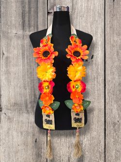 Graduation leis. Lei de graduacion. Graduation sash