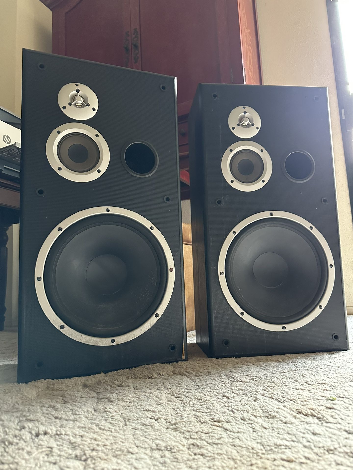 KLH 9250B Floor Speakers – 3-Way 12” Woofers, Powerful Sound