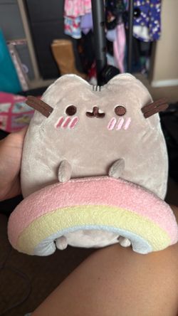 GUND Pusheen with Rainbow Plush Toy, Kawaii Cat Stuffed Animal Gray/Rainbow, 9.5”