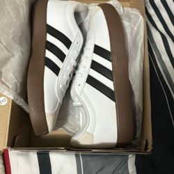 VL Court adidas 