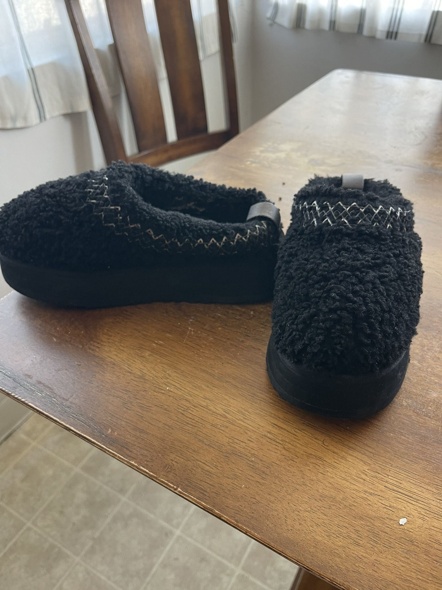 Ugg Clogs Black
