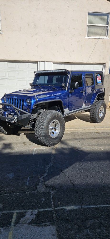 Pristine JKU with Hemi V8
