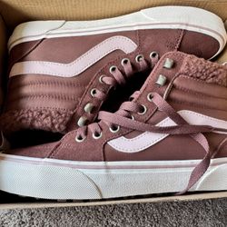 NEW VANS GUARD WOMENS SIZE 7