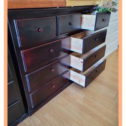 Dresser / Nine drawers dresser