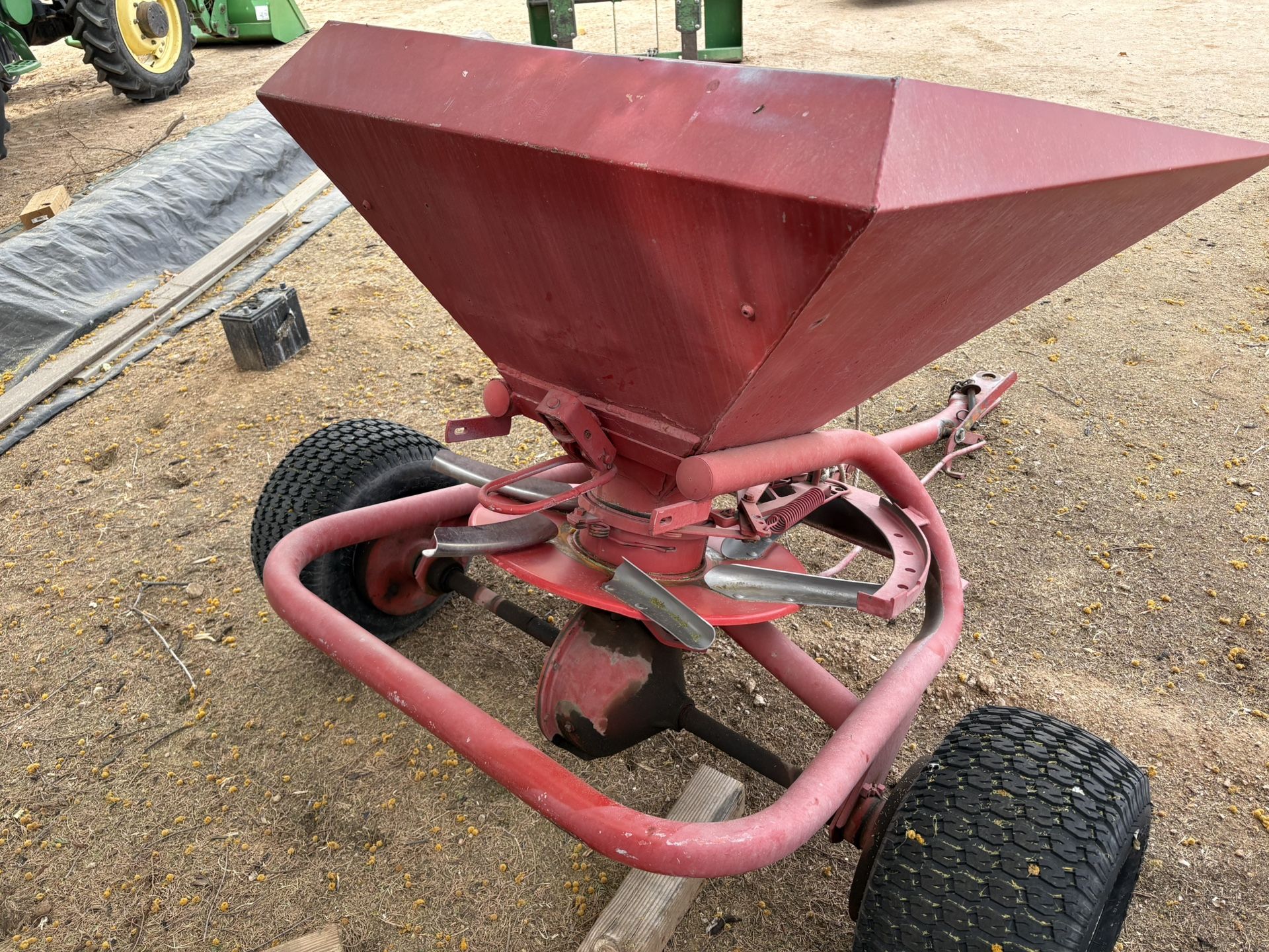 Lely Dry Fertilizer Applicator For Sale