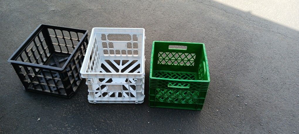 3 Storage Crates