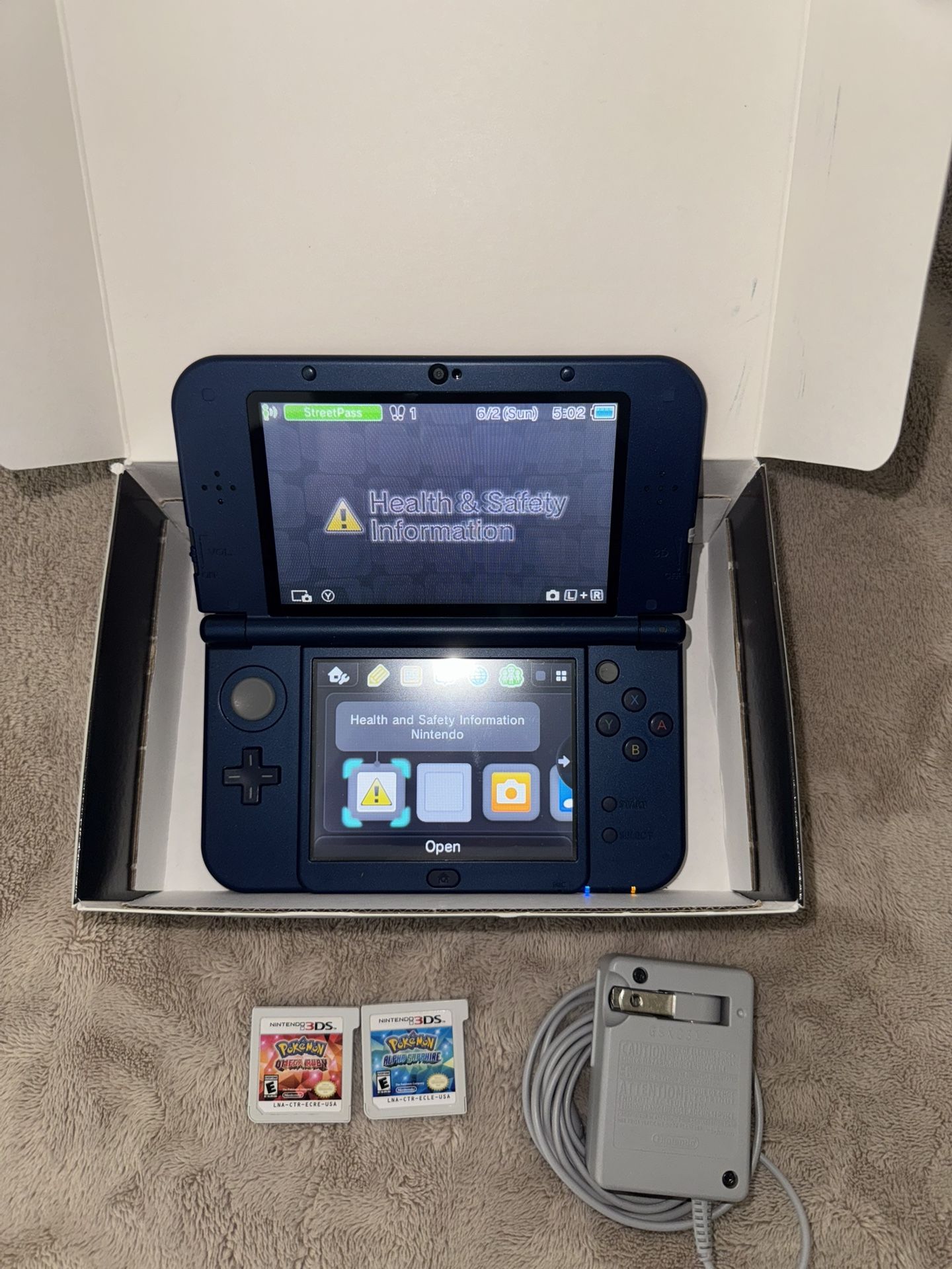 Nintendo 3DS XL Rare Galaxy edition