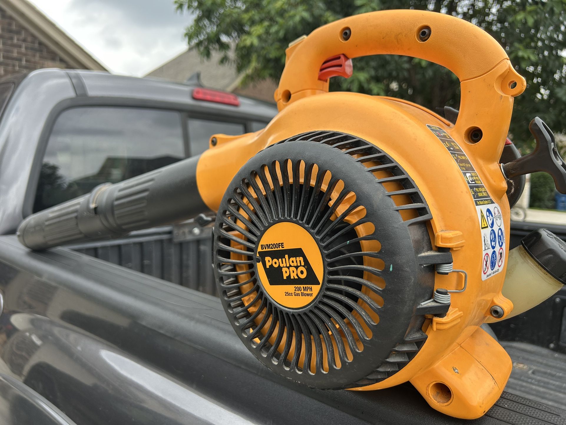 Poulan Gas Leaf Blower BVM200FE