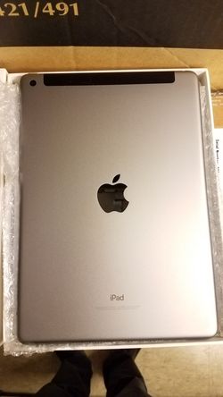 Apple iPad 5th Gen A1823 [32Gb][Wi-fi/Cellular] MP424LLA for Sale