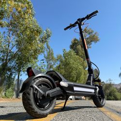 Electric scooter