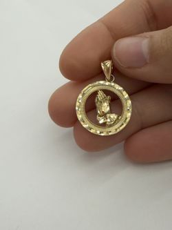10KT Real Gold Hands Praying Pendant