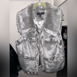 Rachel Zoe Luxe Faux Fur Best Hook&Eye Closure