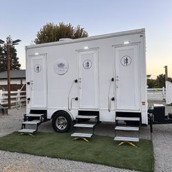Luxury Restroom Rental  