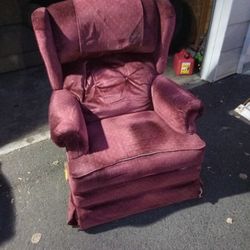 Comfy La Z Boy Recliner 