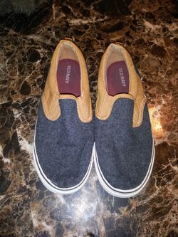 Super Cute/Old Navy size 2-3 Youth