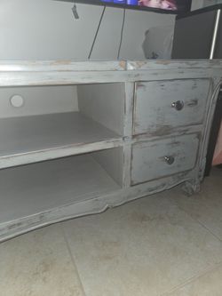 TV STAND
