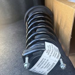 Rear Struts Driver And Passenger And Wheel Hub (Pair) For 2012 Toyota Camry SE V6 